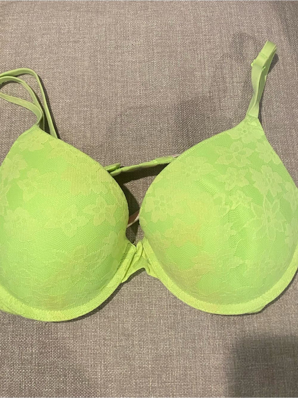 Victoria's Secret Lime Push Up 32D Bra